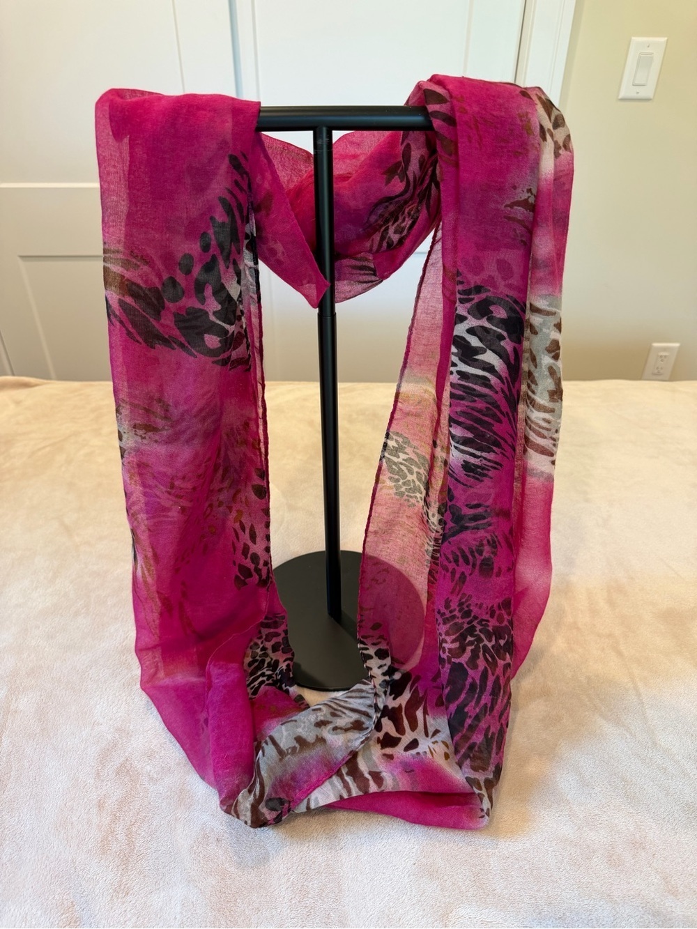 Women's Fuchsia Animal-Print Lightweight Infinity Scarf